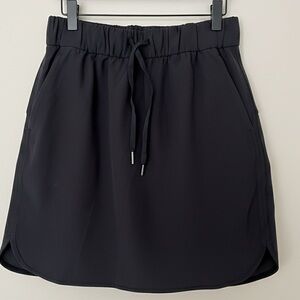 Lululemon Athletica Charcoal Skirt with Drawstring